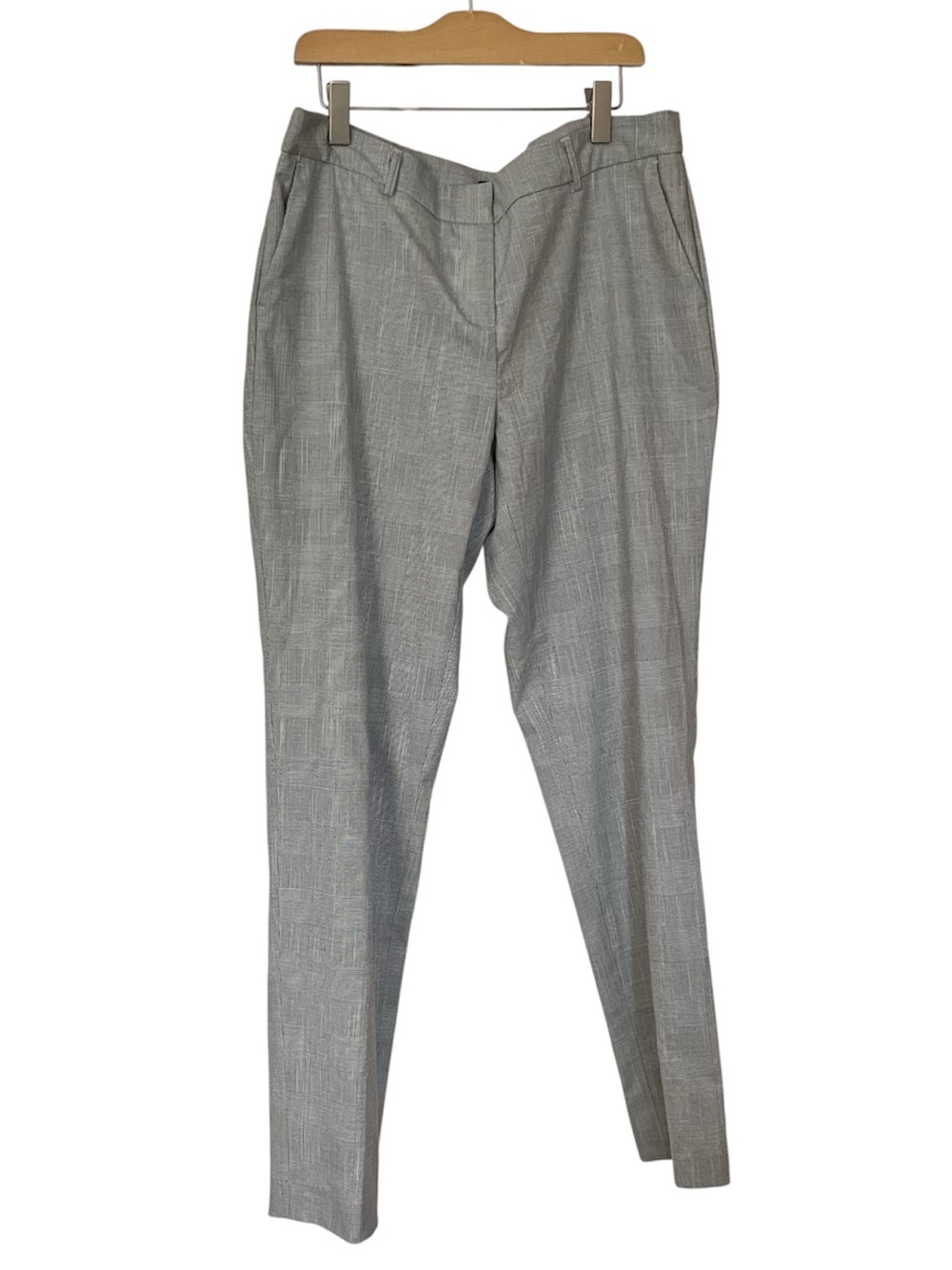 Classic Gray Plaid Women’s Tailored Pants Size 8